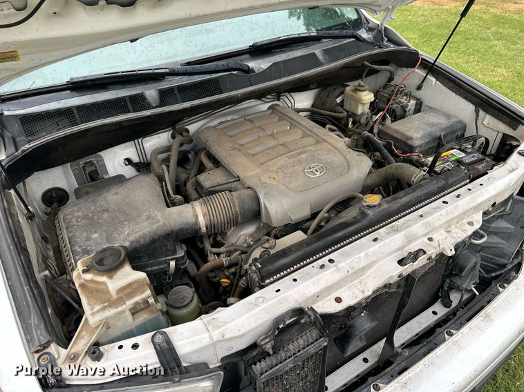 image for item NP9793 2009 Toyota Tundra  CrewMax pickup truck