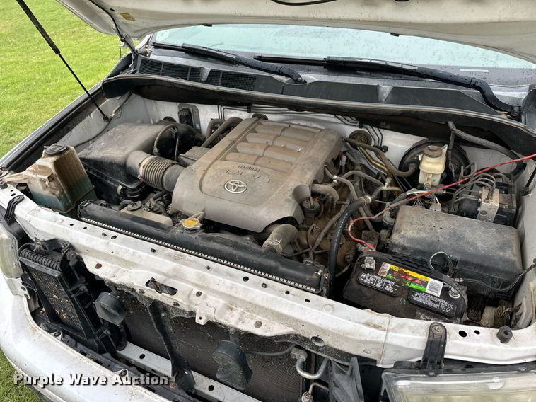 image for item NP9793 2009 Toyota Tundra  CrewMax pickup truck