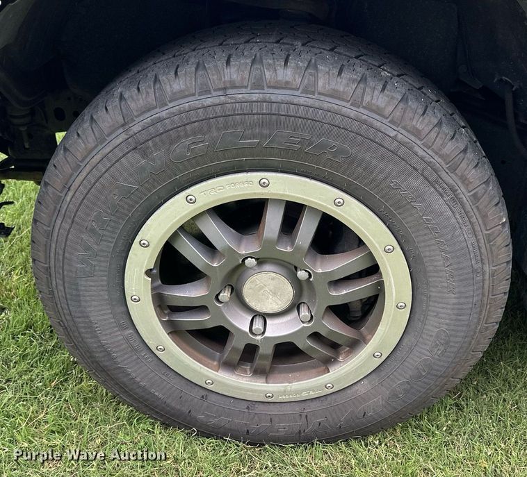 image for item NP9793 2009 Toyota Tundra  CrewMax pickup truck