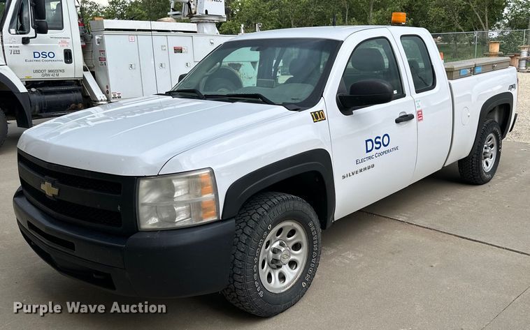 image for item NP9832 2010 Chevrolet Silverado 1500  Ext. Cab pickup truck