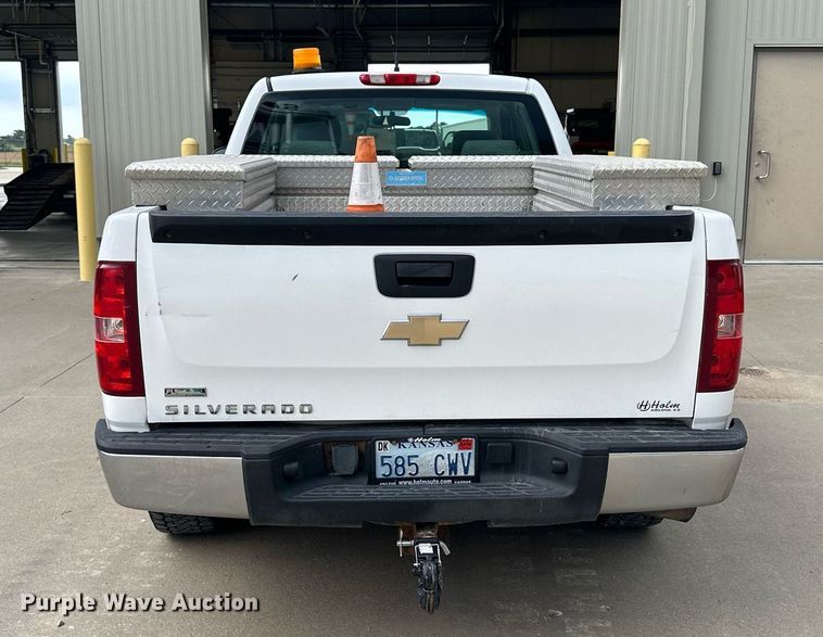 image for item NP9832 2010 Chevrolet Silverado 1500  Ext. Cab pickup truck