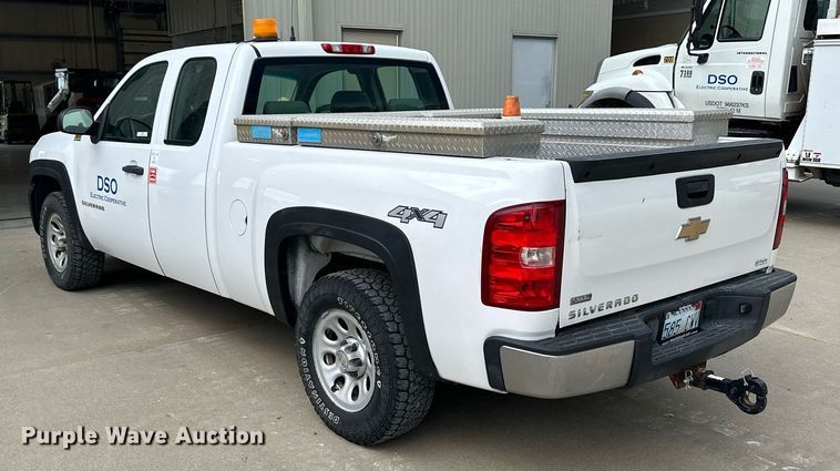 image for item NP9832 2010 Chevrolet Silverado 1500  Ext. Cab pickup truck