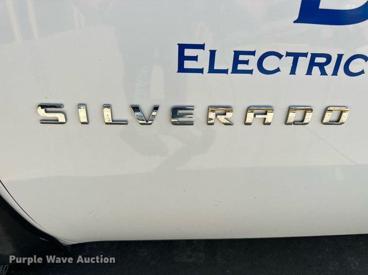 image for item NP9832 2010 Chevrolet Silverado 1500  Ext. Cab pickup truck
