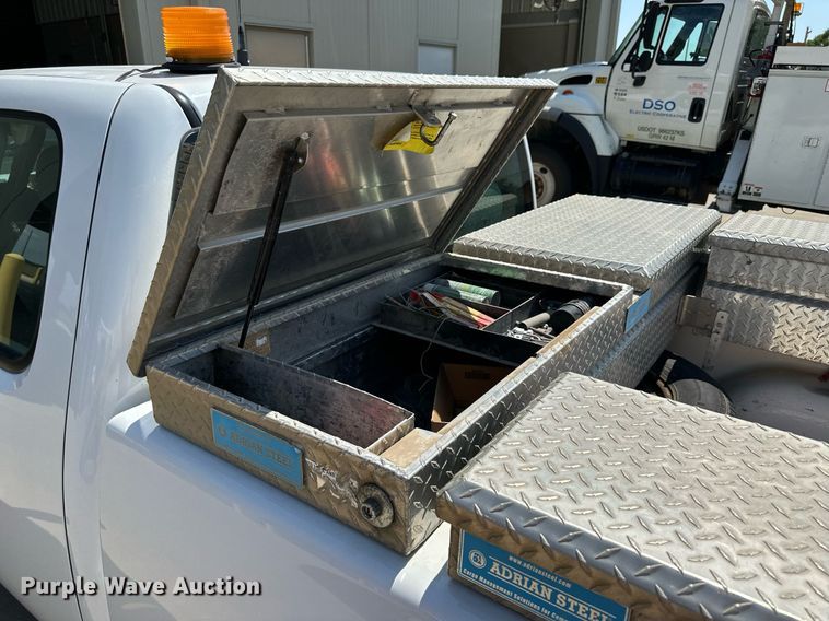 image for item NP9832 2010 Chevrolet Silverado 1500  Ext. Cab pickup truck