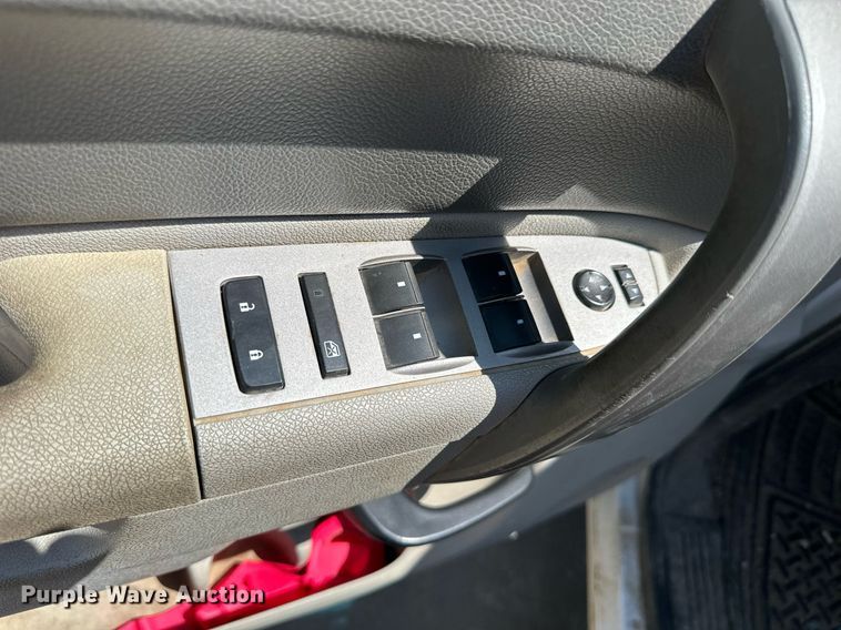 image for item NP9832 2010 Chevrolet Silverado 1500  Ext. Cab pickup truck