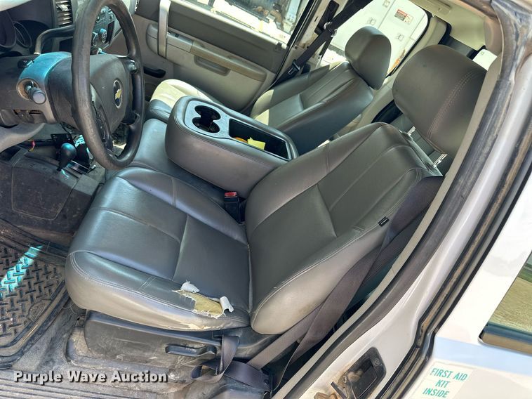 image for item NP9832 2010 Chevrolet Silverado 1500  Ext. Cab pickup truck