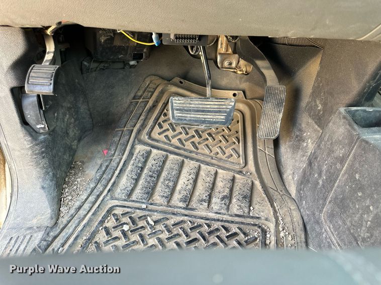 image for item NP9832 2010 Chevrolet Silverado 1500  Ext. Cab pickup truck