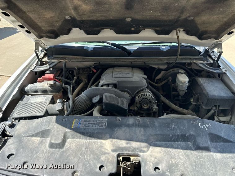 image for item NP9832 2010 Chevrolet Silverado 1500  Ext. Cab pickup truck