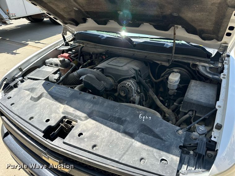 image for item NP9832 2010 Chevrolet Silverado 1500  Ext. Cab pickup truck