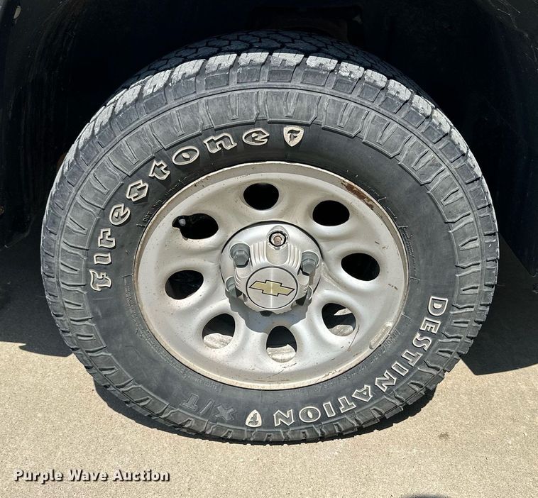 image for item NP9832 2010 Chevrolet Silverado 1500  Ext. Cab pickup truck