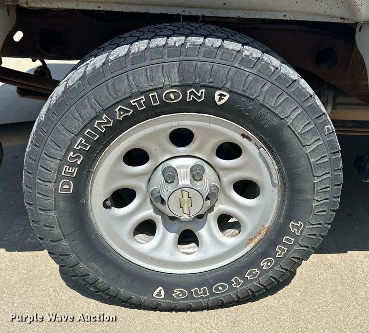 image for item NP9832 2010 Chevrolet Silverado 1500  Ext. Cab pickup truck