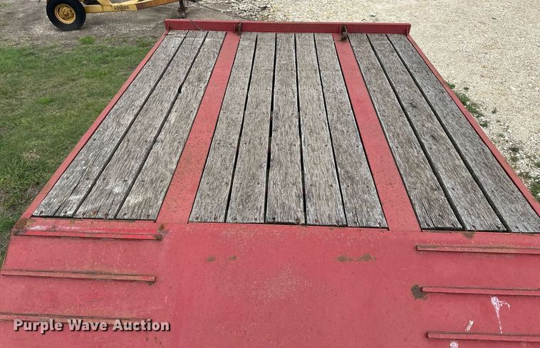 image for item NP9837 2006 Viking Trailers VFD46R16F35T  drop deck equipment trailer