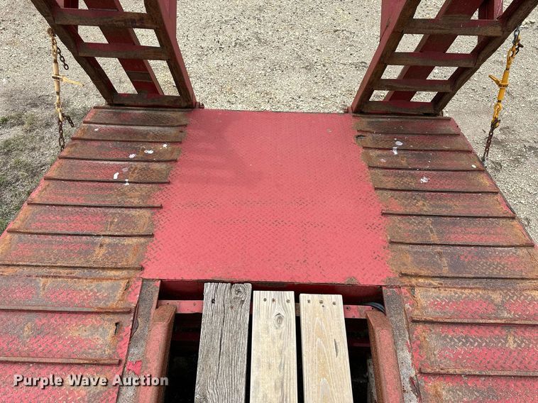 image for item NP9837 2006 Viking Trailers VFD46R16F35T  drop deck equipment trailer