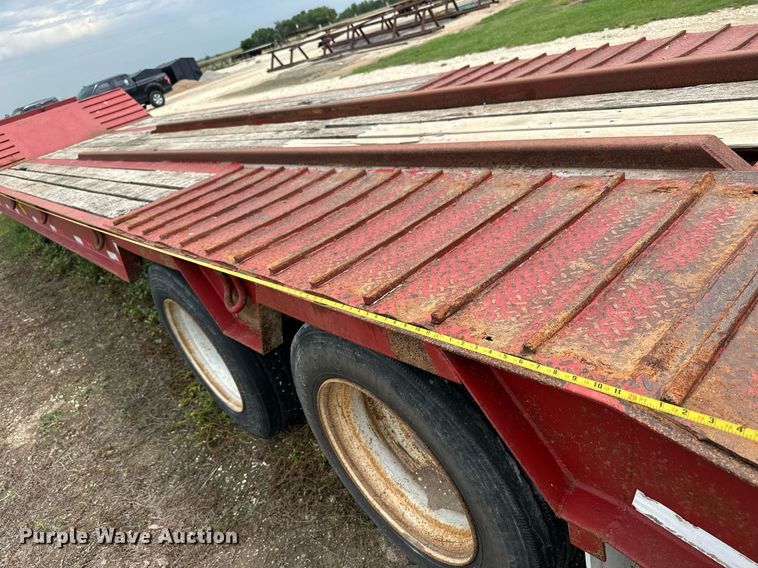 image for item NP9837 2006 Viking Trailers VFD46R16F35T  drop deck equipment trailer