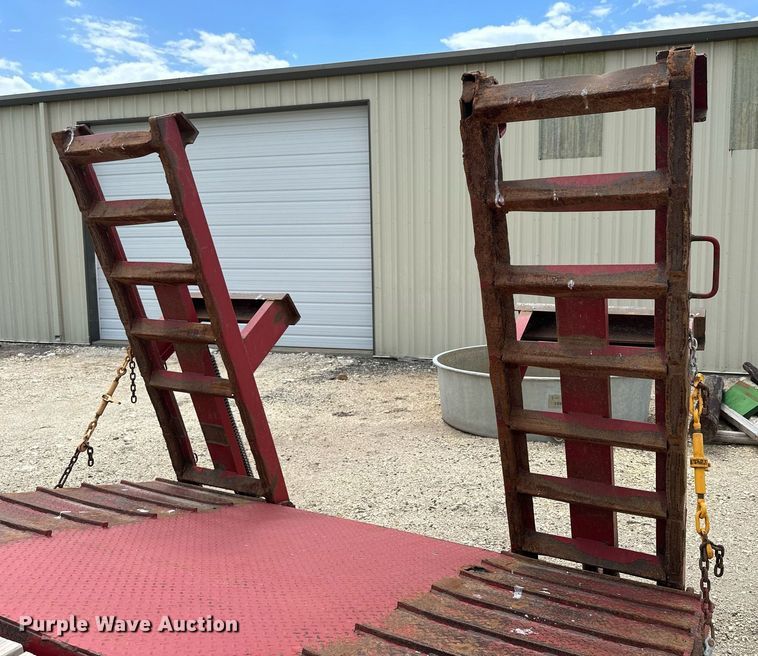 image for item NP9837 2006 Viking Trailers VFD46R16F35T  drop deck equipment trailer