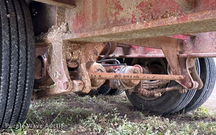 image for item NP9837 2006 Viking Trailers VFD46R16F35T  drop deck equipment trailer