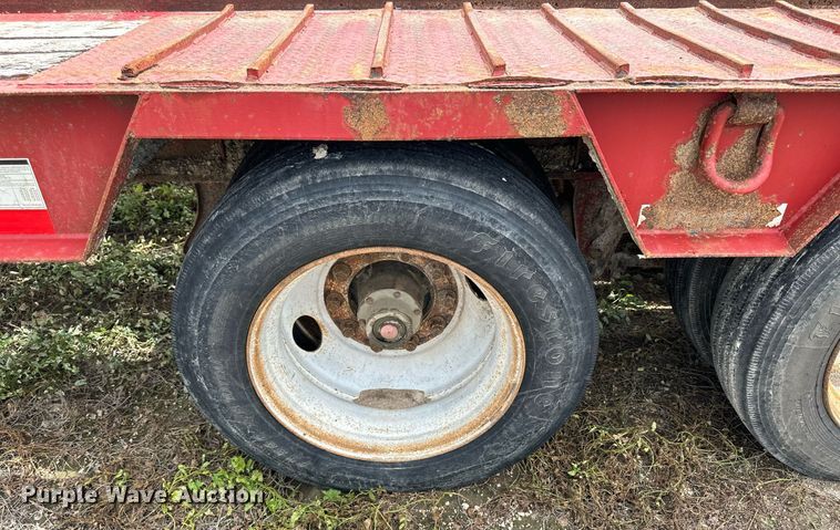 image for item NP9837 2006 Viking Trailers VFD46R16F35T  drop deck equipment trailer