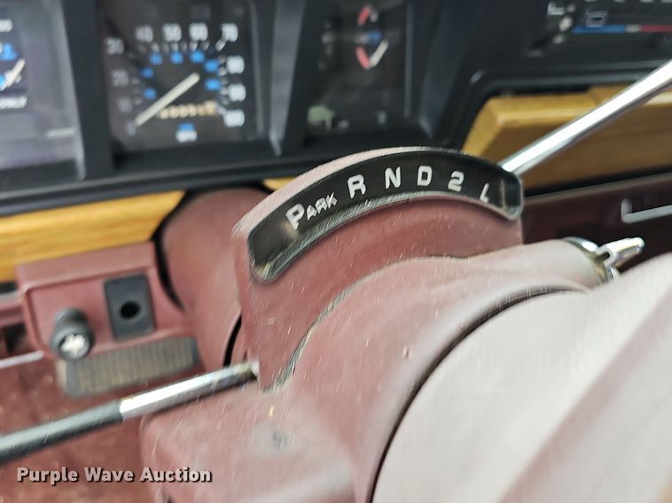 image for item NT9703 1988 Jeep Grand Wagoneer  SUV