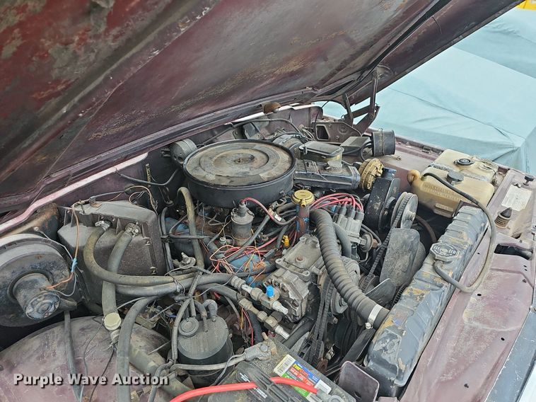 image for item NT9703 1988 Jeep Grand Wagoneer  SUV