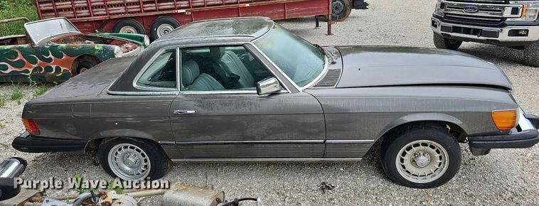 image for item NT9704 1984 Mercedes Benz 380SL