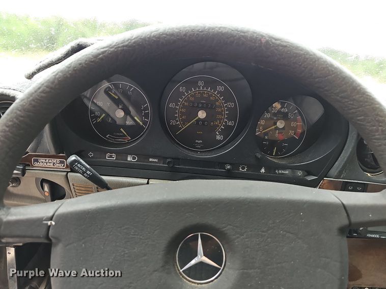 image for item NT9704 1984 Mercedes Benz 380SL