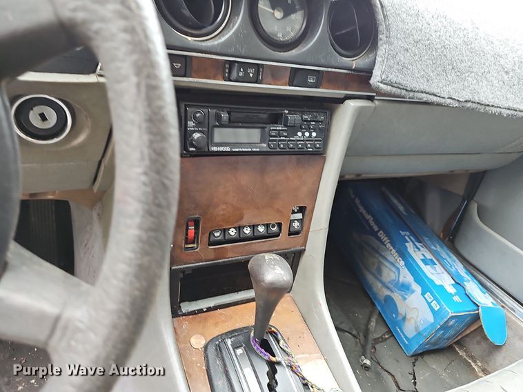 image for item NT9704 1984 Mercedes Benz 380SL