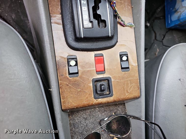 image for item NT9704 1984 Mercedes Benz 380SL