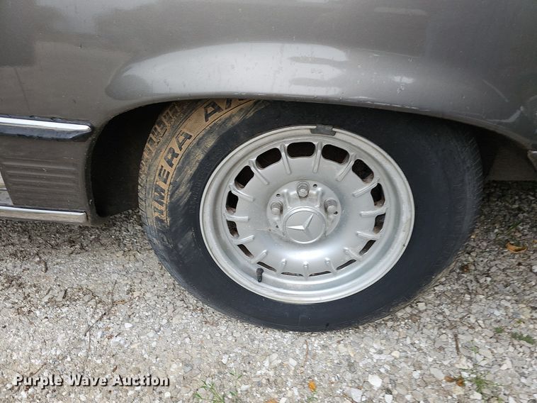 image for item NT9704 1984 Mercedes Benz 380SL