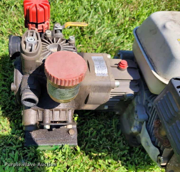 image for item NX9640 (2) Honda GX160 gas engines