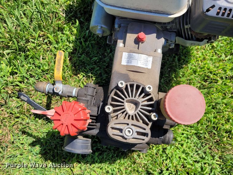 image for item NX9640 (2) Honda GX160 gas engines