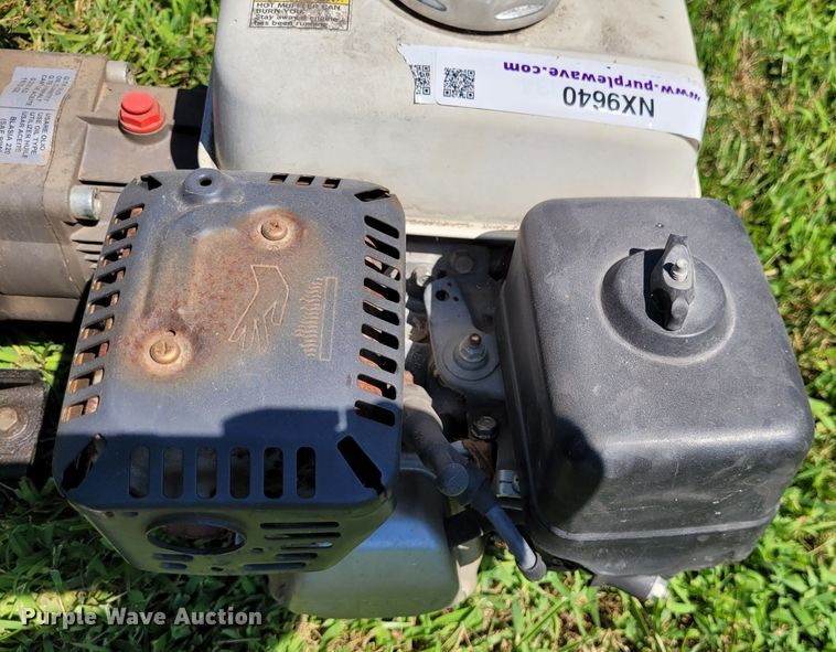 image for item NX9640 (2) Honda GX160 gas engines