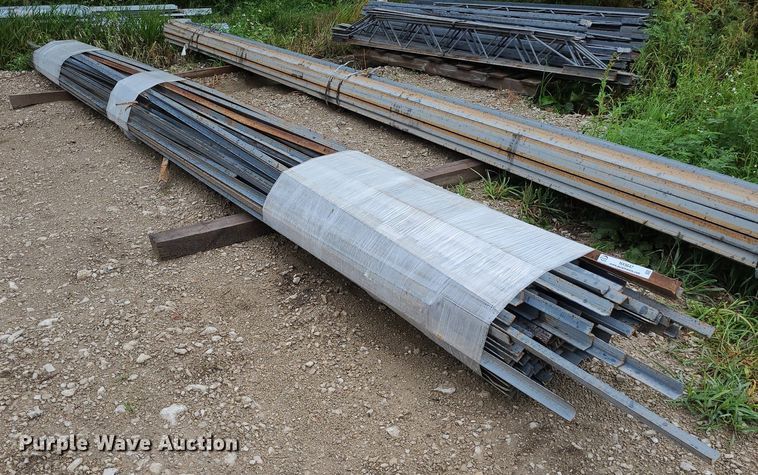 image for item NX9647 Approximately 150 pieces of angle iron