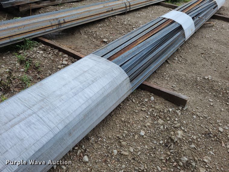 image for item NX9647 Approximately 150 pieces of angle iron