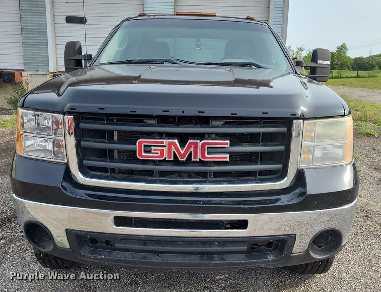 image for item NX9663 2011 GMC Sierra 2500HD  Crew Cab pickup truck