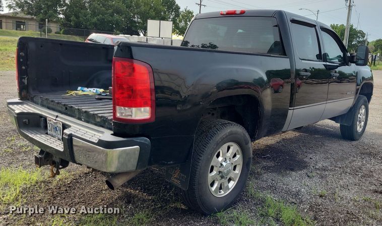 image for item NX9663 2011 GMC Sierra 2500HD  Crew Cab pickup truck