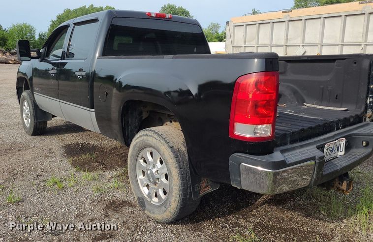 image for item NX9663 2011 GMC Sierra 2500HD  Crew Cab pickup truck