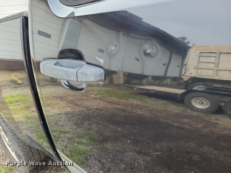 image for item NX9663 2011 GMC Sierra 2500HD  Crew Cab pickup truck