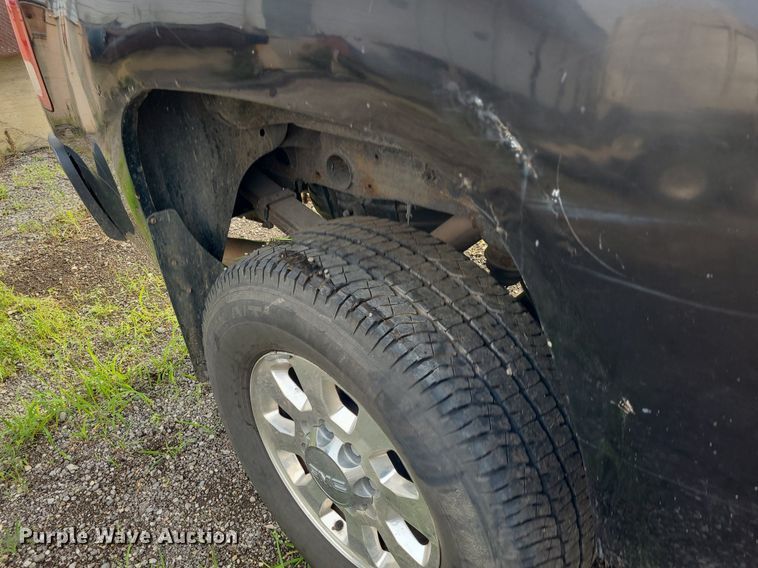 image for item NX9663 2011 GMC Sierra 2500HD  Crew Cab pickup truck