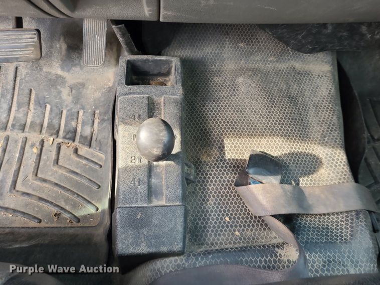 image for item NX9663 2011 GMC Sierra 2500HD  Crew Cab pickup truck