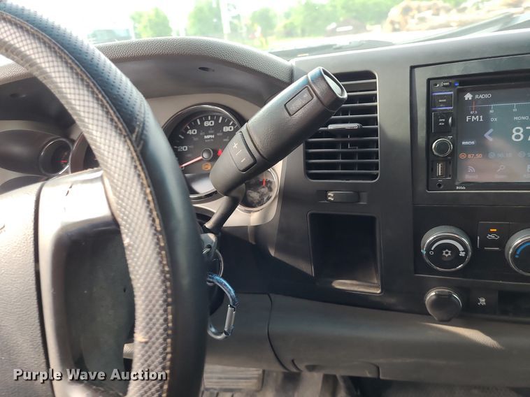 image for item NX9663 2011 GMC Sierra 2500HD  Crew Cab pickup truck