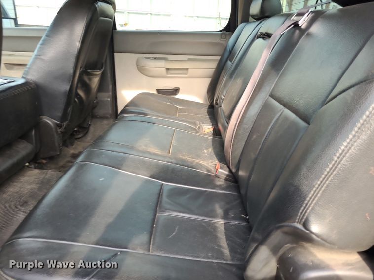 image for item NX9663 2011 GMC Sierra 2500HD  Crew Cab pickup truck