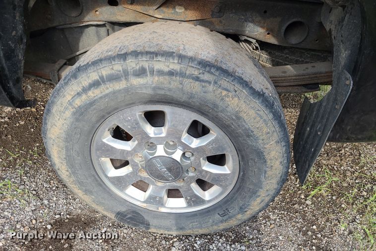 image for item NX9663 2011 GMC Sierra 2500HD  Crew Cab pickup truck