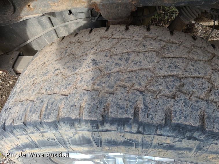 image for item NX9663 2011 GMC Sierra 2500HD  Crew Cab pickup truck