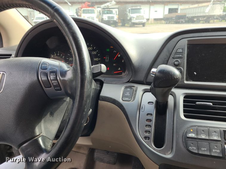 image for item NX9665 2007 Honda Odyssey  van