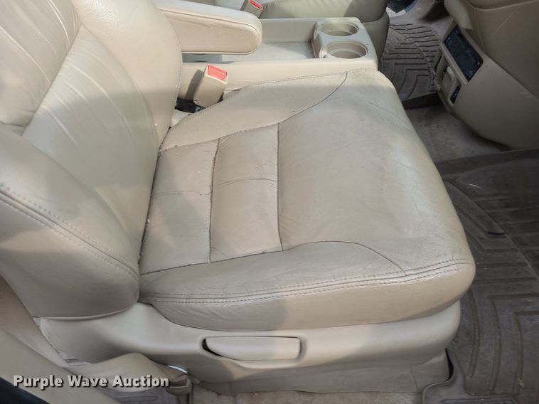 image for item NX9665 2007 Honda Odyssey  van