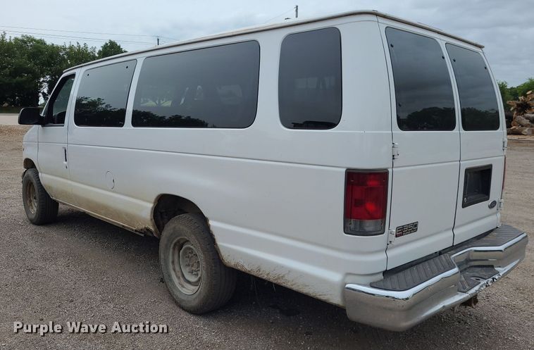 image for item NX9666 2002 Ford E350 Super Duty XL  van