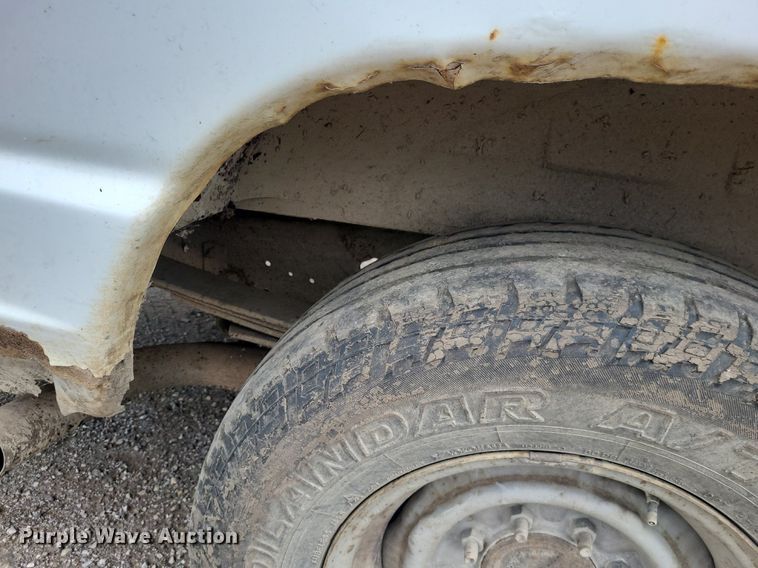 image for item NX9666 2002 Ford E350 Super Duty XL  van