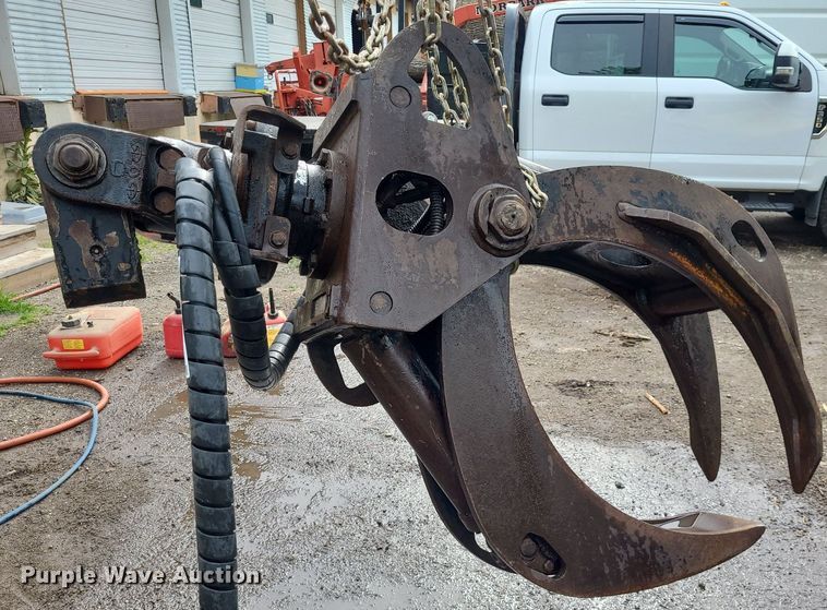 image for item NX9668 Rotobec 4642-B-CA2SP2-F5-A  log grapple