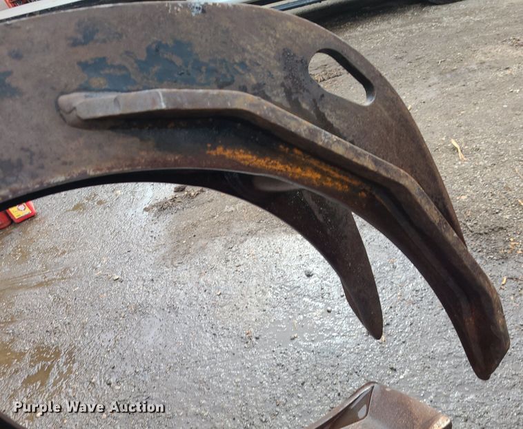 image for item NX9668 Rotobec 4642-B-CA2SP2-F5-A  log grapple