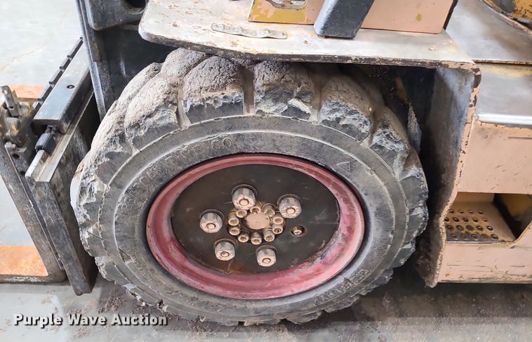 image for item NX9669 Caterpillar V50E  forklift